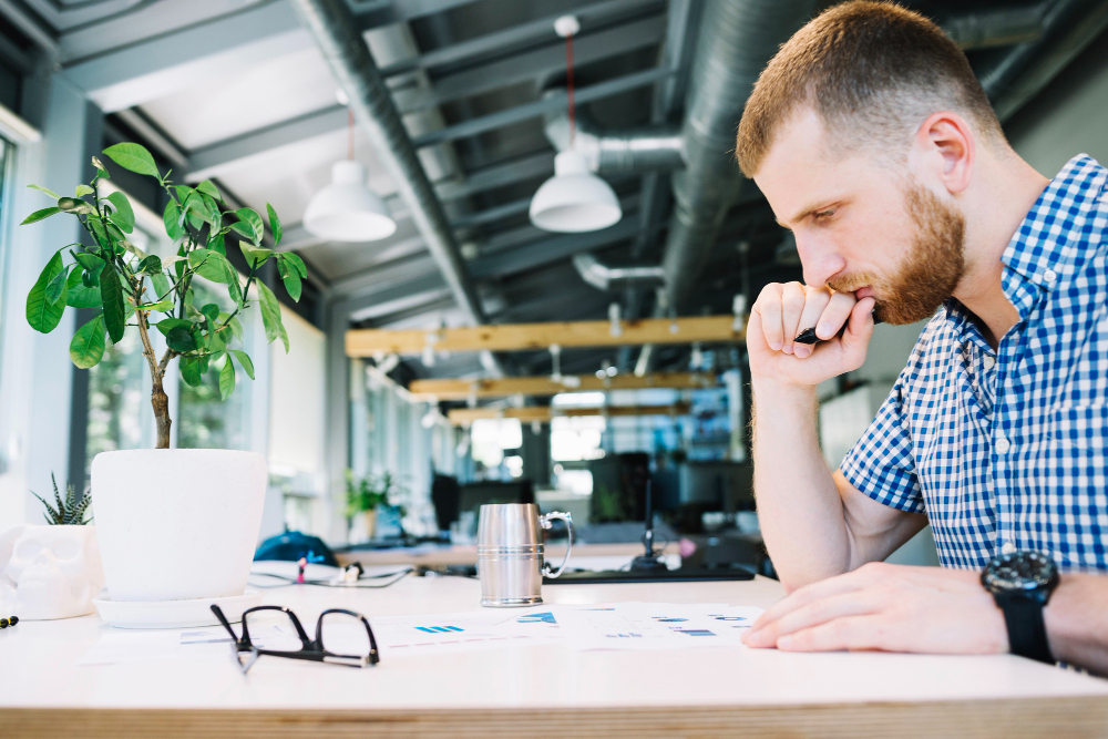Why Most Side Projects Never Become Profitable Businesses